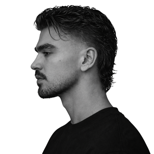 Short Slick High Taper + Modern Mullet